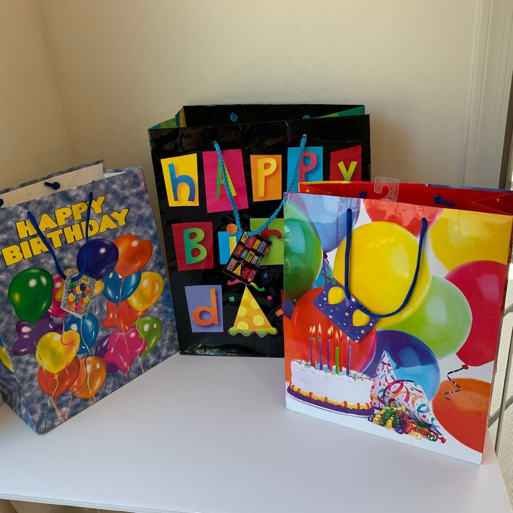 Gift Bags Set of 3 Happy Birthday Balloons Cake 3 PC Assorted Sizes
